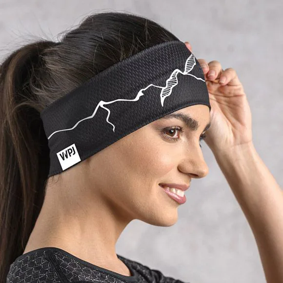 &#x010C;elenka&#x20;Mountains&#x20;black&amp;white